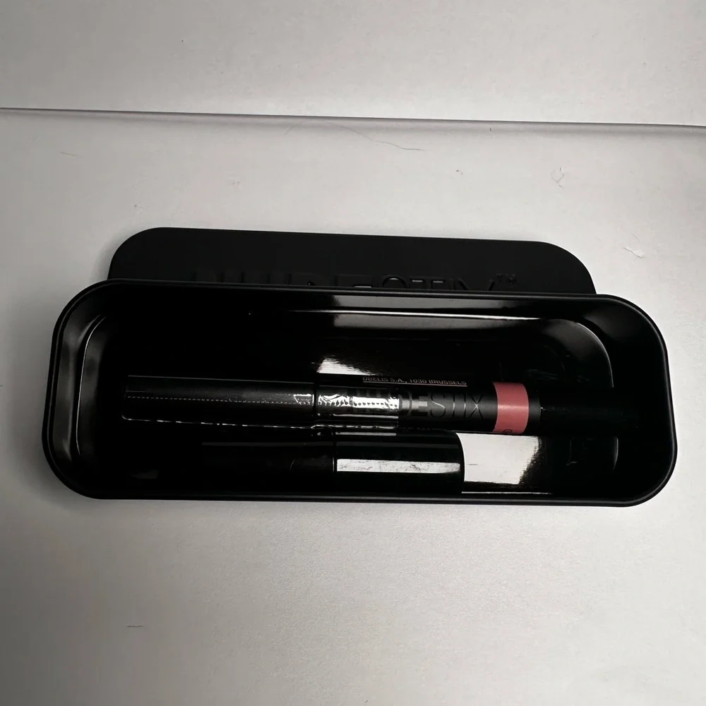 Tamed - NUDESTIX Intense Matte Lip + Cheek Pencil NIB (cool toned rose tan)